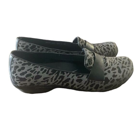 Dansko Oksana Sz EU 41 US 10.5 Grey Leopard Print Calf Hair Slip On Loafer Shoes - Picture 3 of 7